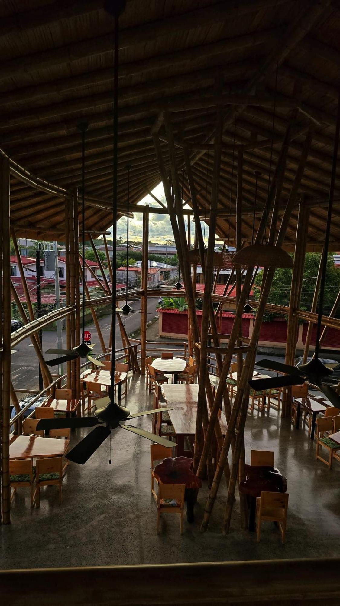 Bonding Coffee Roaster Cafe & Hotel Quepos Exteriör bild